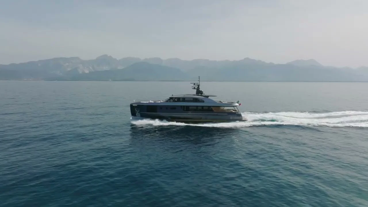 AZIMUT MAGELLANO 30M